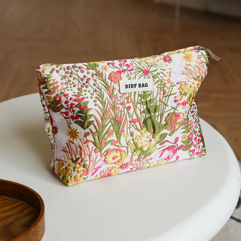 DJDF Women's Cosmetic Bag Green Seaweed Skincare Products Large Capacity Storage Bag Portable Travel Toiletry Bag Coin Purse