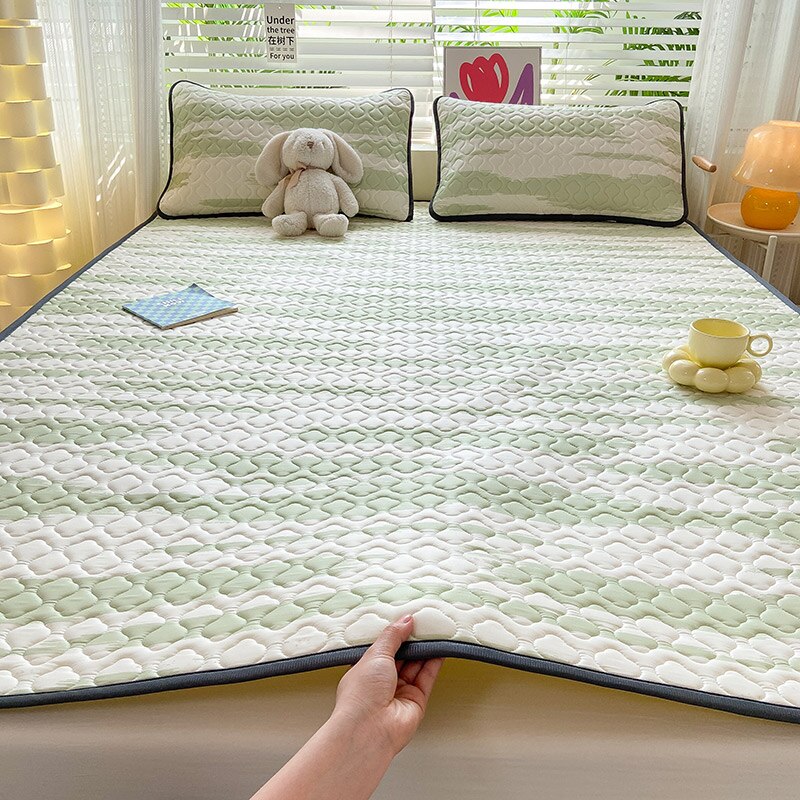 Natural Latex Thick Cooling Mat for Summer Cool Feeling Rayon Matress Pad Soft Air-Permeable Cold Summer Mat for Bed Sheet Set