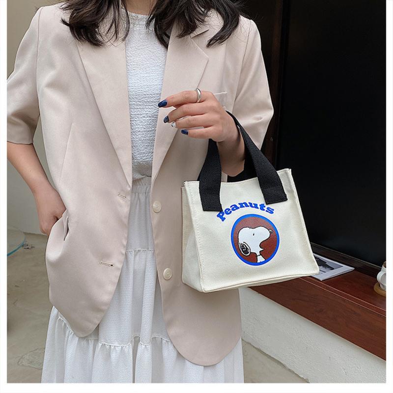 Snoopy Bag 2022 New Large Capacity Ladies Shoulder Handbag Kawaii Canvas Lunch Box Cartoon Cute Small Bag Trendy Fashion