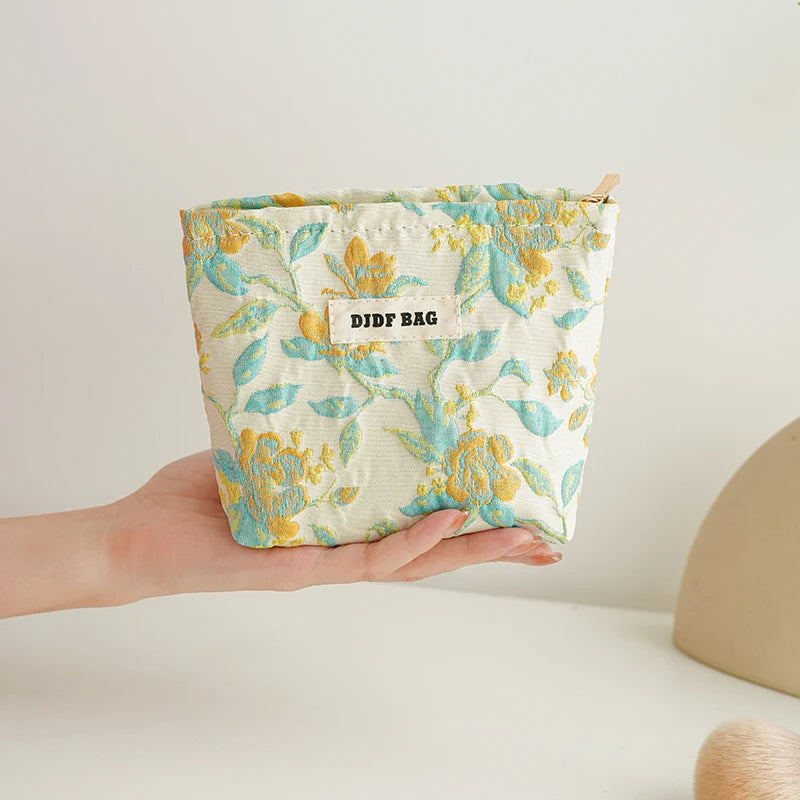 DJDF Women's Cosmetic Bag Green Seaweed Skincare Products Large Capacity Storage Bag Portable Travel Toiletry Bag Coin Purse