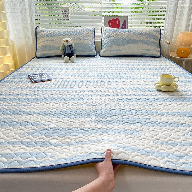 Natural Latex Thick Cooling Mat for Summer Cool Feeling Rayon Matress Pad Soft Air-Permeable Cold Summer Mat for Bed Sheet Set