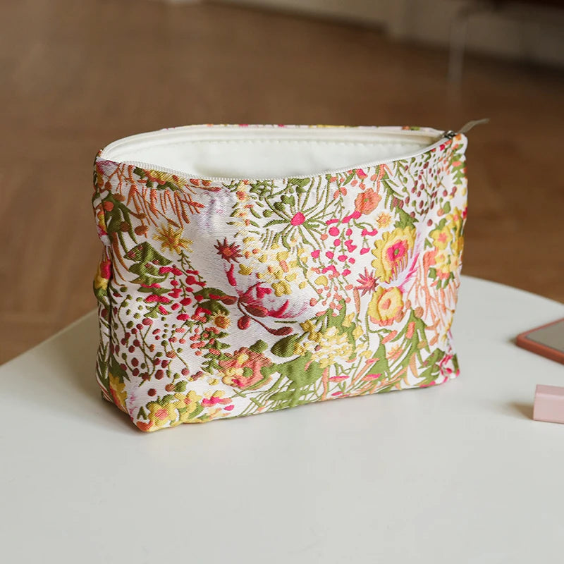 DJDF Women's Cosmetic Bag Green Seaweed Skincare Products Large Capacity Storage Bag Portable Travel Toiletry Bag Coin Purse