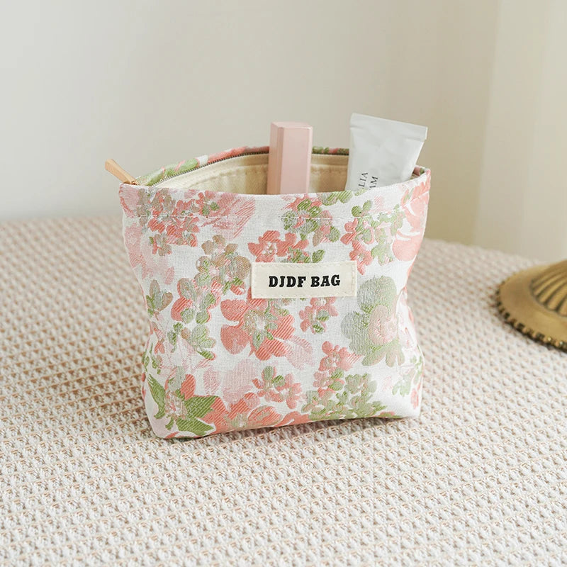 DJDF Women's Cosmetic Bag Green Seaweed Skincare Products Large Capacity Storage Bag Portable Travel Toiletry Bag Coin Purse