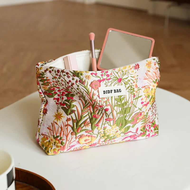 DJDF Women's Cosmetic Bag Green Seaweed Skincare Products Large Capacity Storage Bag Portable Travel Toiletry Bag Coin Purse