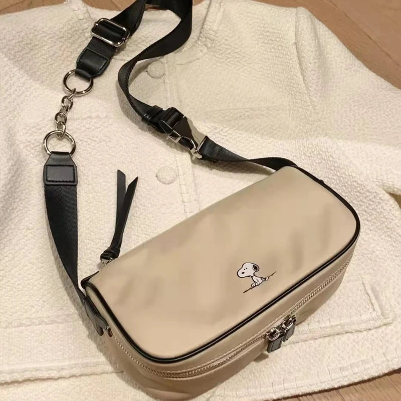 MINISO Disney Series Nylon Printed Snoopy Crossbody Bag Fashionable and Versatile Shoulder Bag Wide Shoulder Strap Adjustable