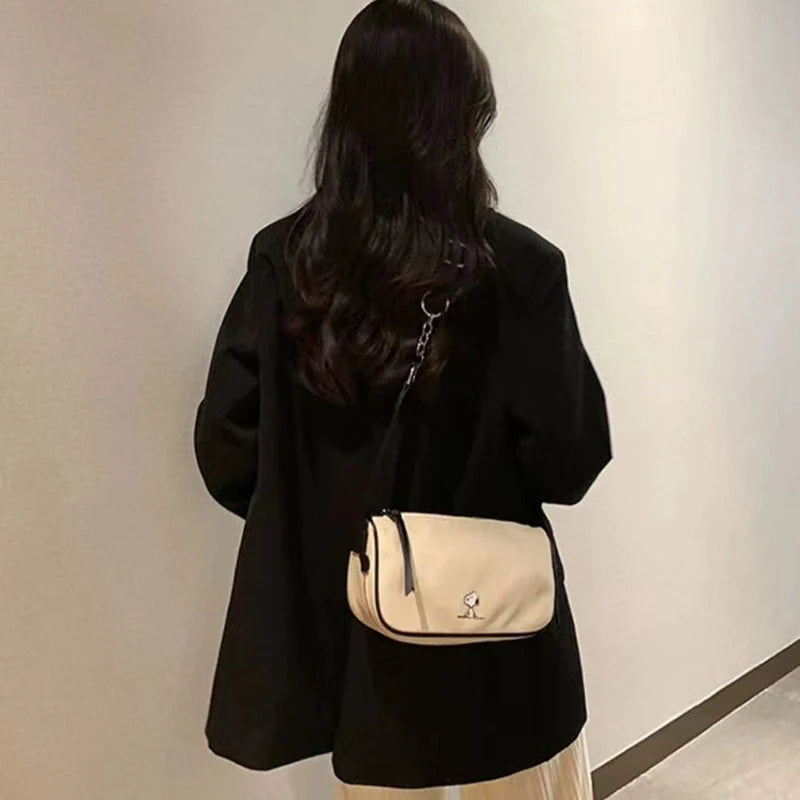 MINISO Disney Series Nylon Printed Snoopy Crossbody Bag Fashionable and Versatile Shoulder Bag Wide Shoulder Strap Adjustable