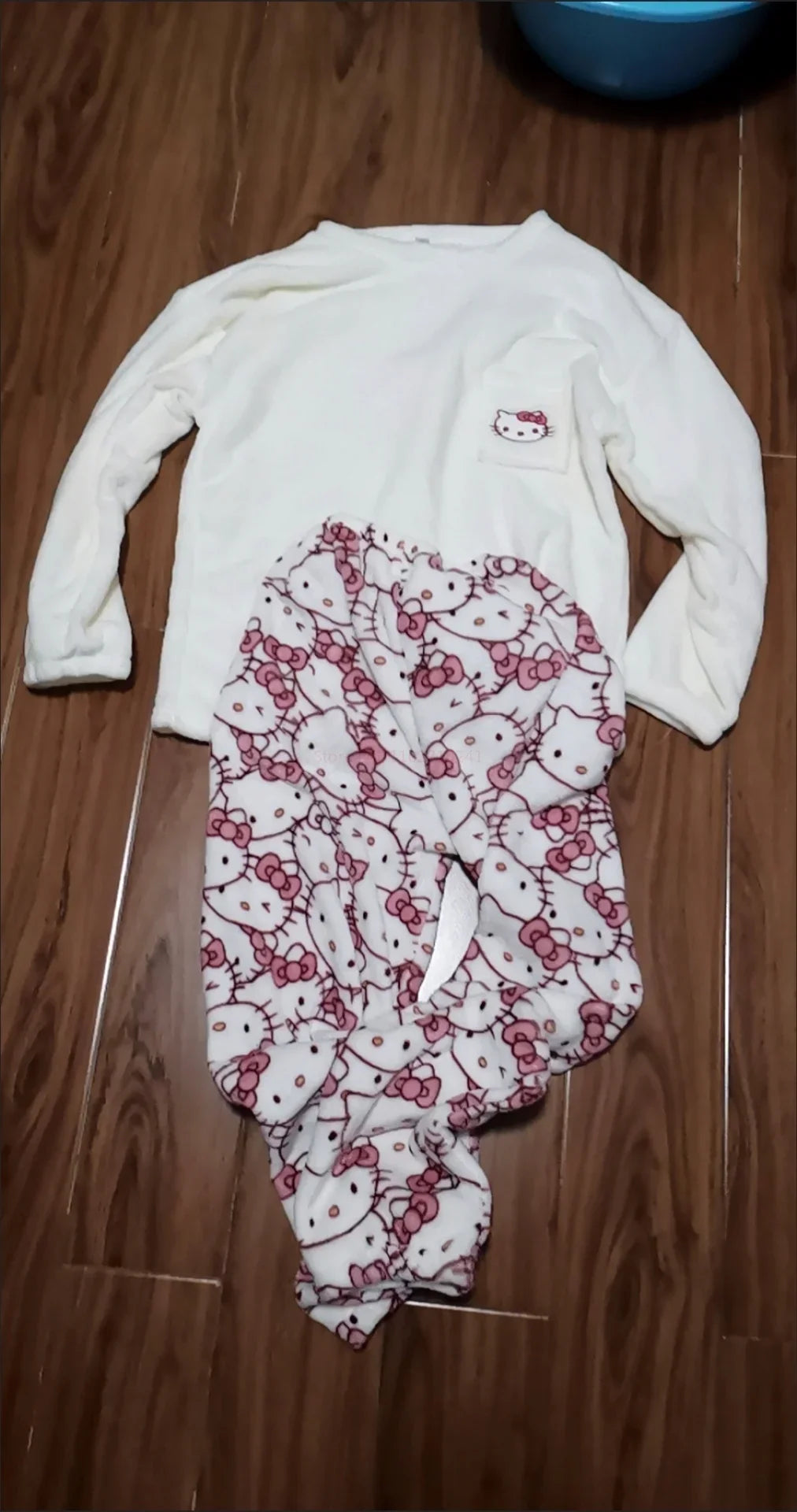 hot Sanrio Cartoon Japanese Hello Kitty Stuff Pajamas Female Flannel Winter The New Plus Thicken Velvet Sweet Keep Warm Pajamas