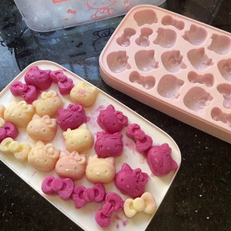 Kawaii Pink 3D Hello Kitty Silicone Press Ice Tray Mold Cute Charm Home Refrigerator Ice Storage Box Birthday Gift