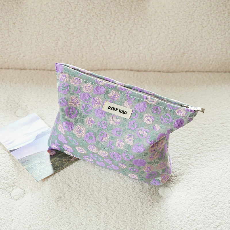 DJDF Women's Cosmetic Bag Green Seaweed Skincare Products Large Capacity Storage Bag Portable Travel Toiletry Bag Coin Purse