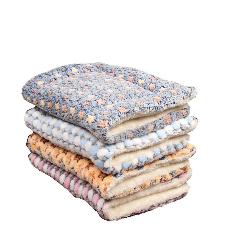 Soft Flannel Thickened Pet Soft Fleece Pad /Blanket Bed Mat