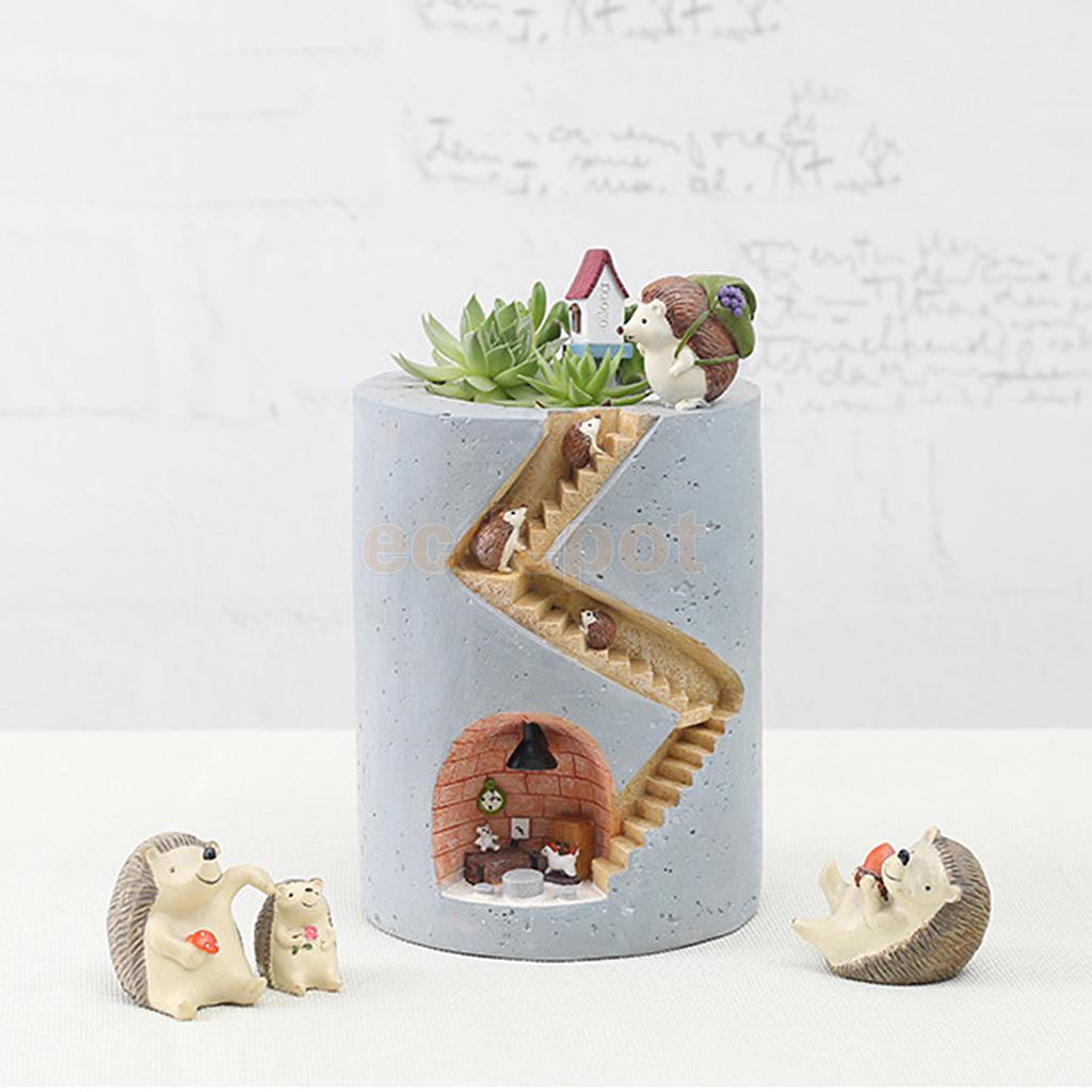 Rural Garden flower pot -Hedgehog Design